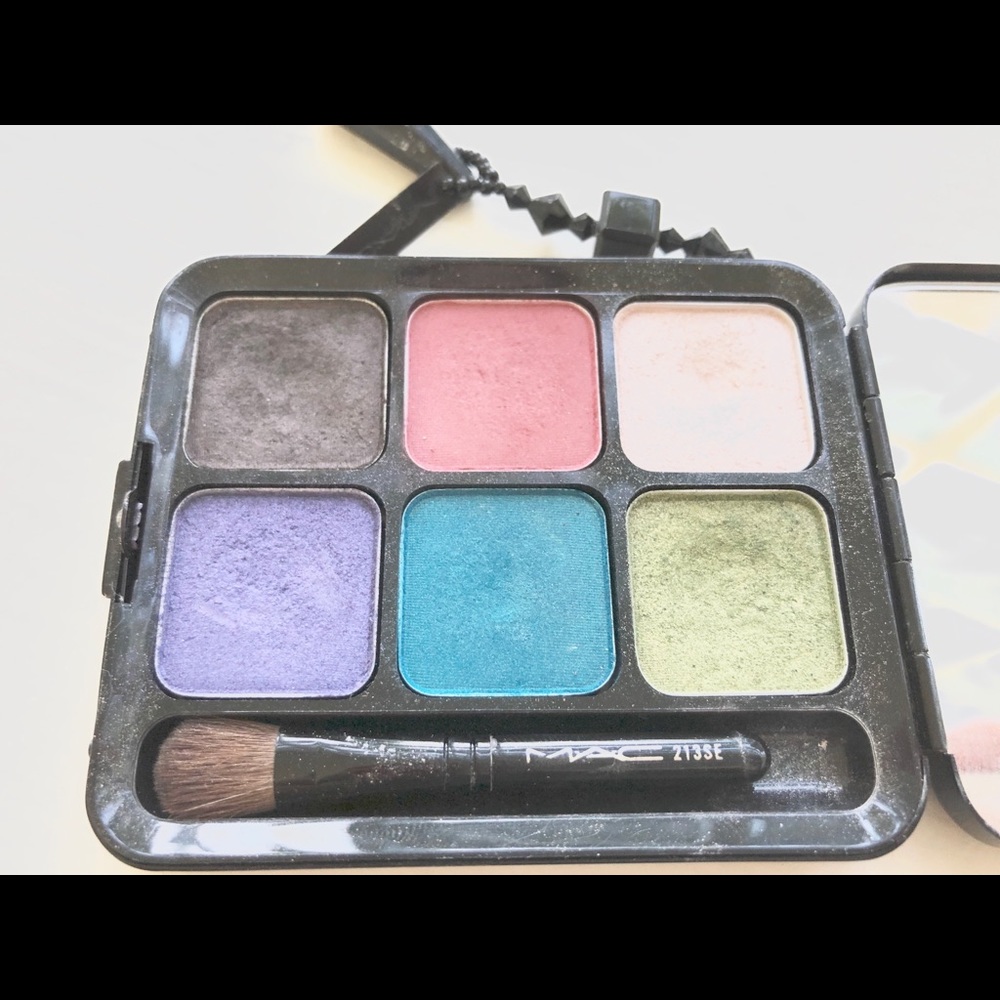 MAC eyeshadows - Picture 3 of 3